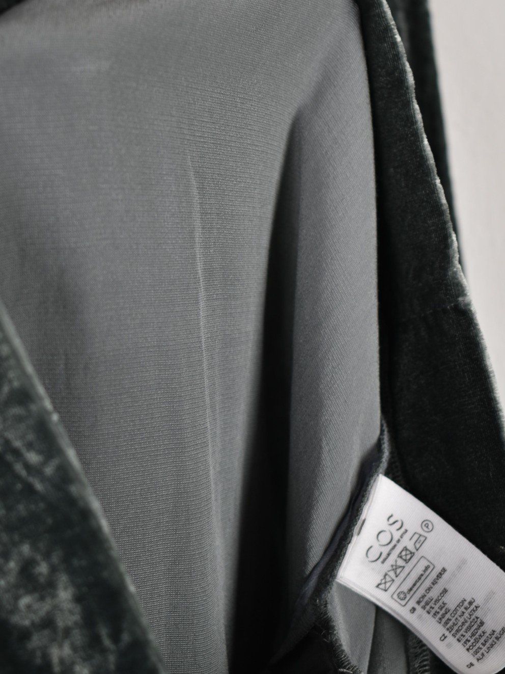 Cos Vestiti: COS Kleid, Samtoptik, türkis, Gr.34, Viskose & Seide – Nuovo (secondo la descrizione) da Nürensdorf venduto da 2ND_STORY 7