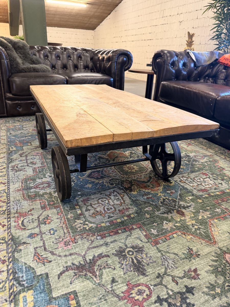 Tables: Couchtisch mit Rollen Industrial Stil – D'occasion à Kaisten par Nieszner01 1