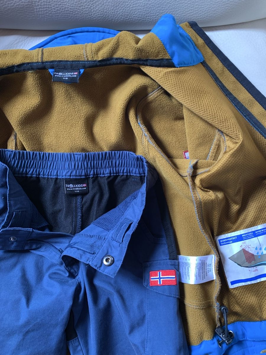 Lotti di vestiti: Trollkids Softshell Jacket and Shorts Set, Size 116 – Usato da La Croix de Rozon venduto da chr_f5wy 1