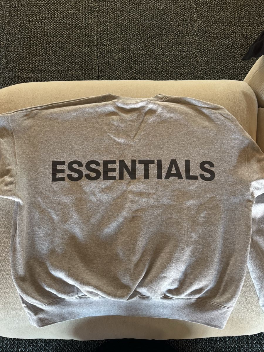 Fear of God Pulls & Sweat-shirts: Sweatshirt ESSENTIALS grey Grösse L  – D'occasion à Bern par na.laa