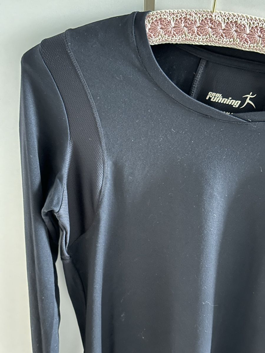 Leibchen & Hosen: Damen Laufshirt Cool Running Grösse M – Gebraucht aus Langnau aA von Camelia14 4