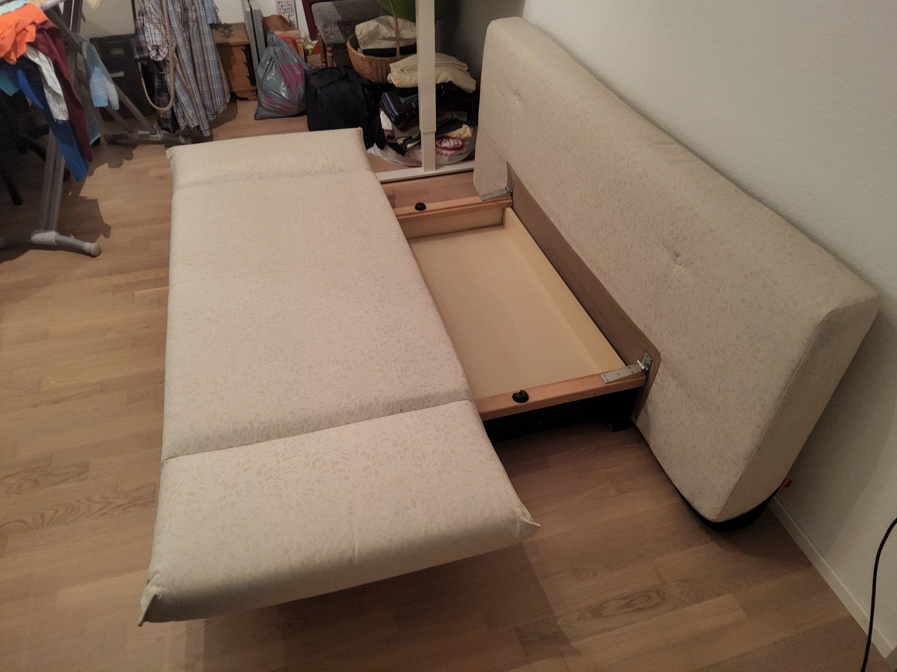 Sofas: Bettsofa – Gebraucht aus Kloten von audi44 2