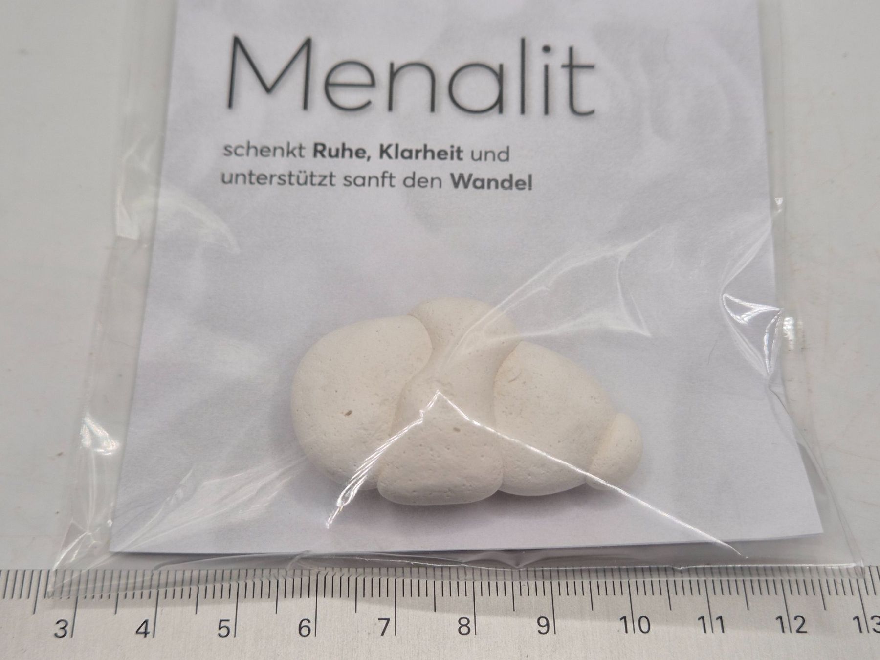 Mineralien & Heilsteine: Menalit Stufe aus Marokko mit Beschrieb – Neu und originalverpackt aus Winterthur von LukasMineralienOase 1