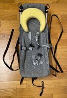 Babyschale verstellbar mit Nackenhörnchen