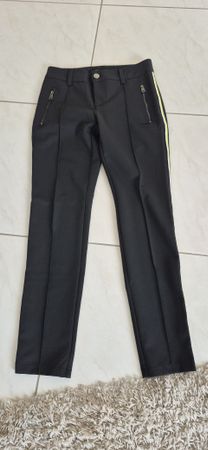 Schicke Street One Hose, Gr. 34, Schwarz mit Neonstreifen!