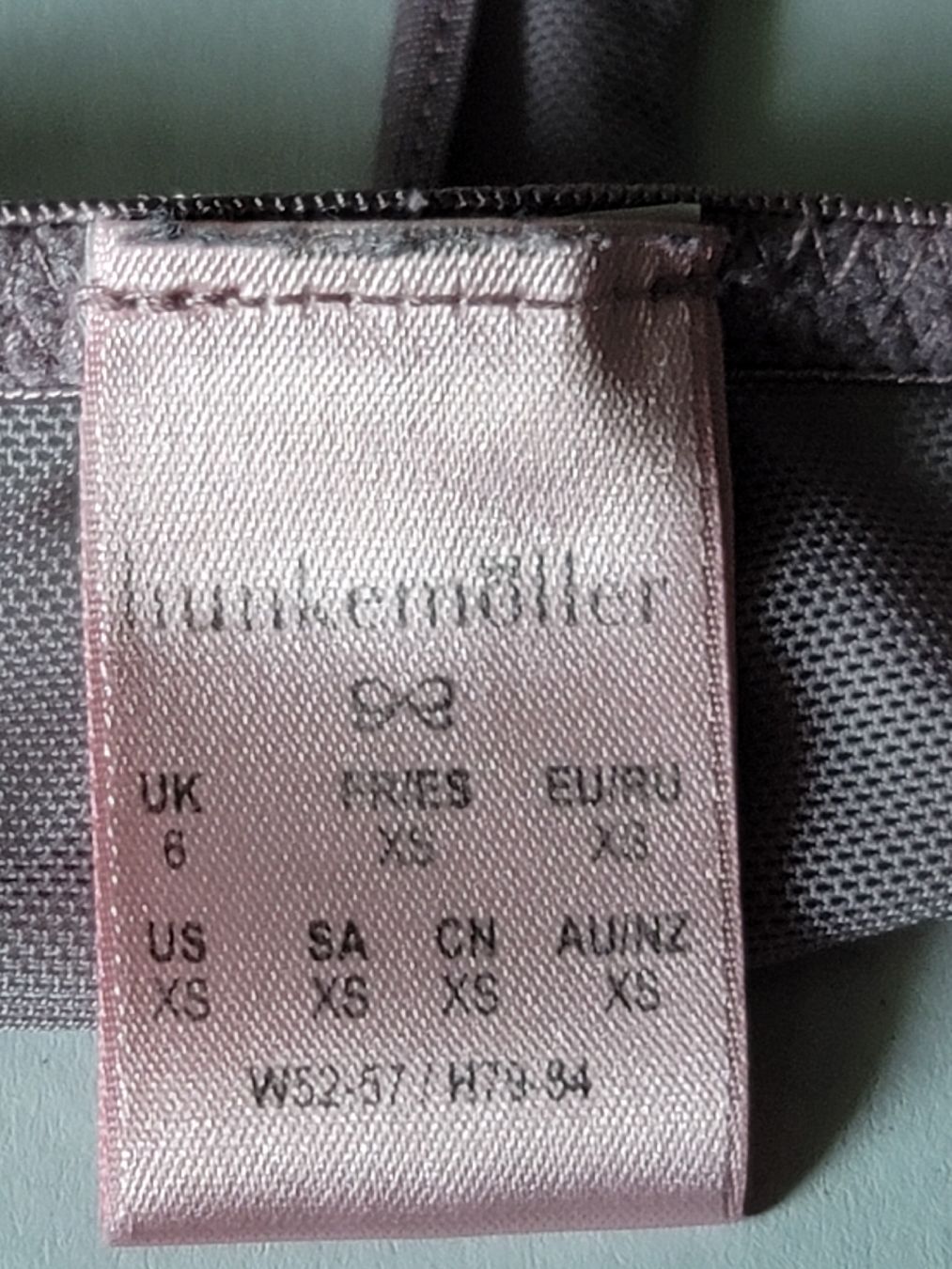 Hunkemöller Altra biancheria intima: Hunkemöller brazilian string, thong lila, String fliedern – Usato da Zollikerberg venduto da Nice_Name 1