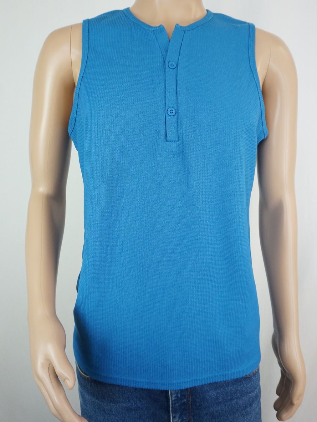 T-shirt: Kleiderset Manfinity 4 Tanktops versch. Farben – Usato da Pratteln venduto da Restwert_Pratteln 2