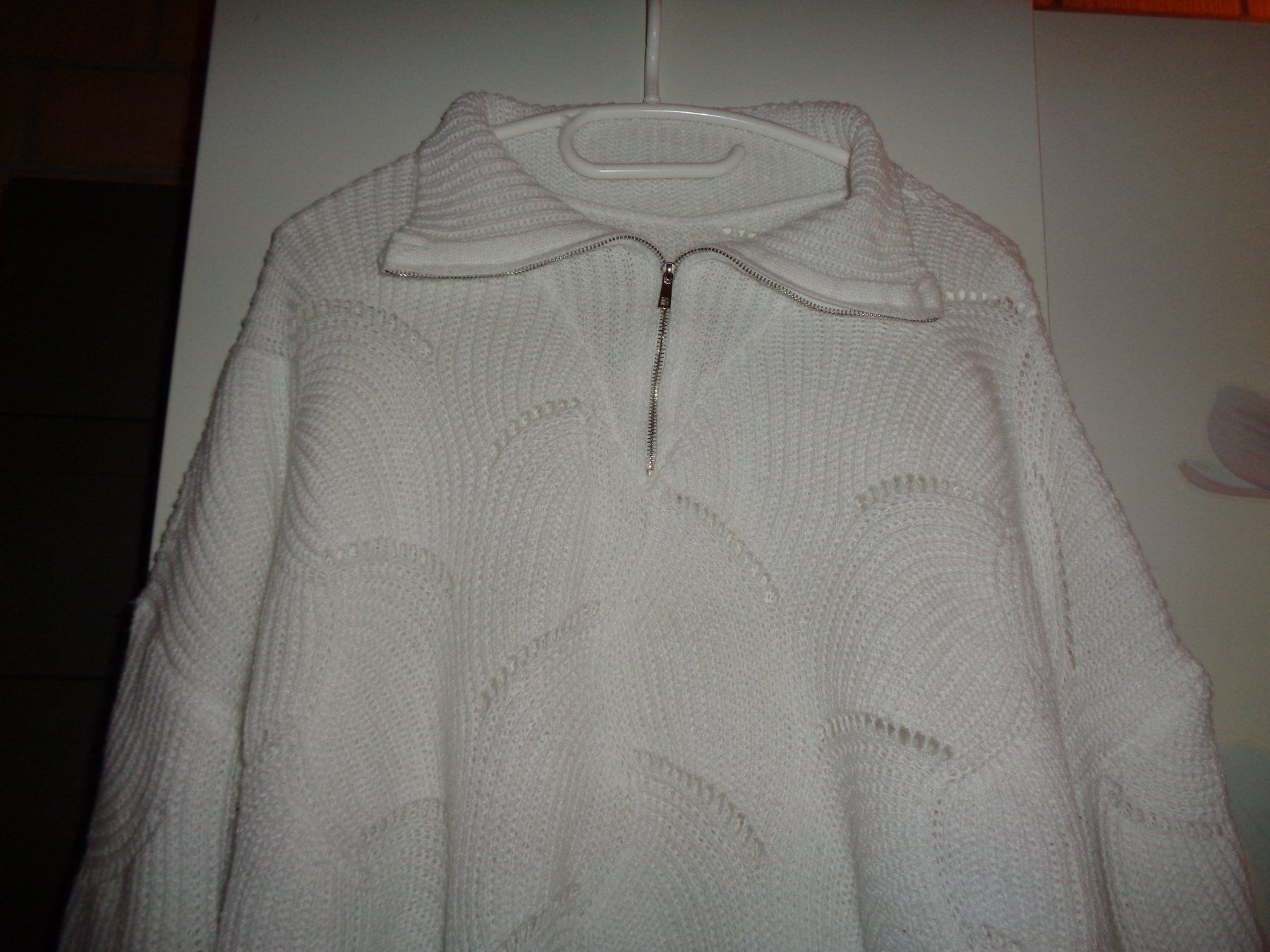 Maglioni & Felpe: *** hübscher weisser Pullover *** / Reissverschluss – Usato da Othmarsingen venduto da Leuchtturmlady 1