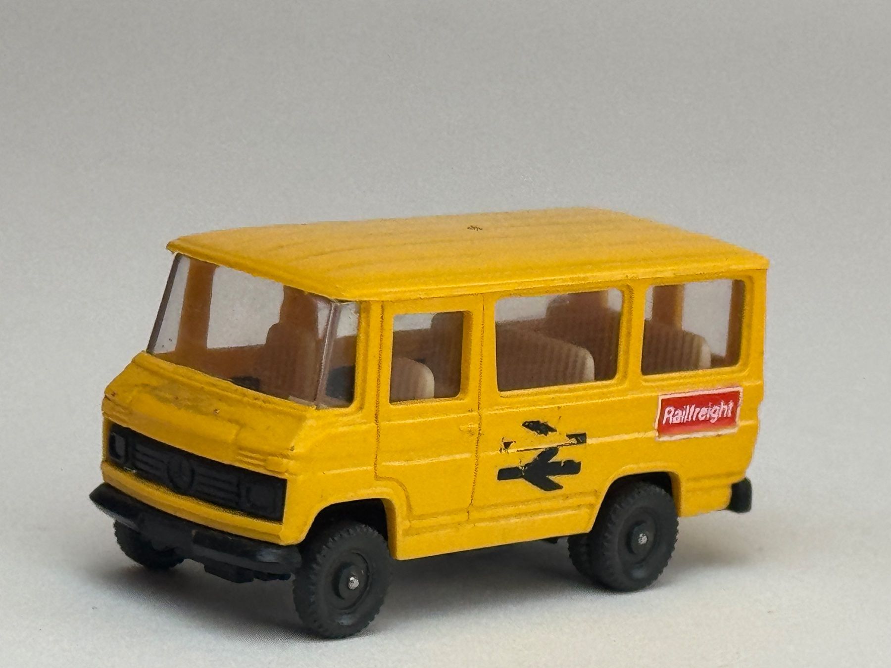 Ford Voitures modèles: VE- Bertren Mercedes Bus Railfreight – D'occasion à Elm par Wikmtz