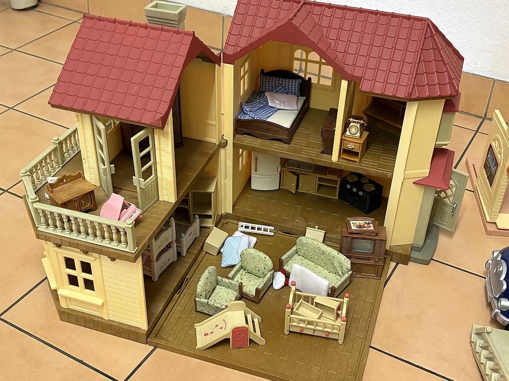 Spielzeuge: Sylvanian Families Red Roof – Gebraucht aus Castagnola von mar_6z55 3
