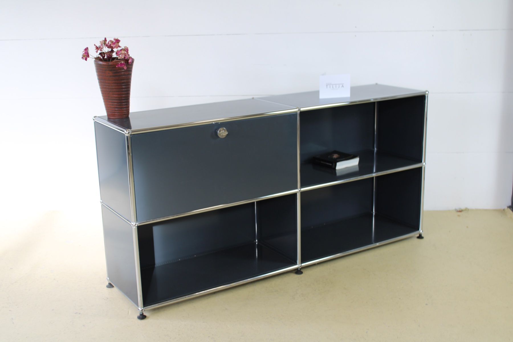 USM Cassettiere: USM Sideboard in Anthrazitgrau, individueller Umbau möglich – Usato da Meinisberg venduto da atelier_TILIJA 8