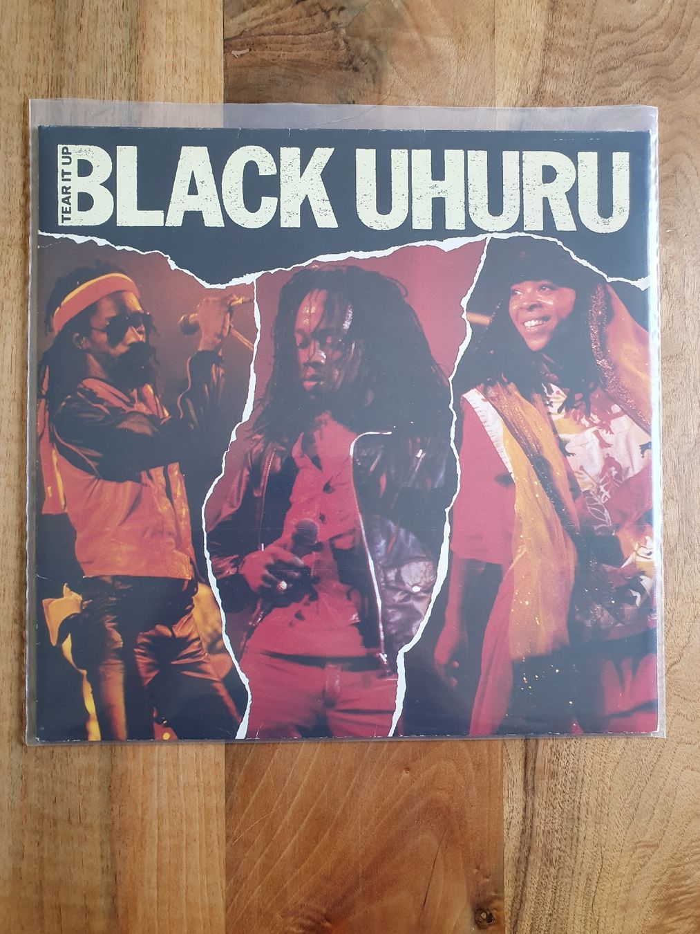 Dischi in vinile: Black Uhuru - Tear it up – Usato da Sirnach venduto da dimitri1963