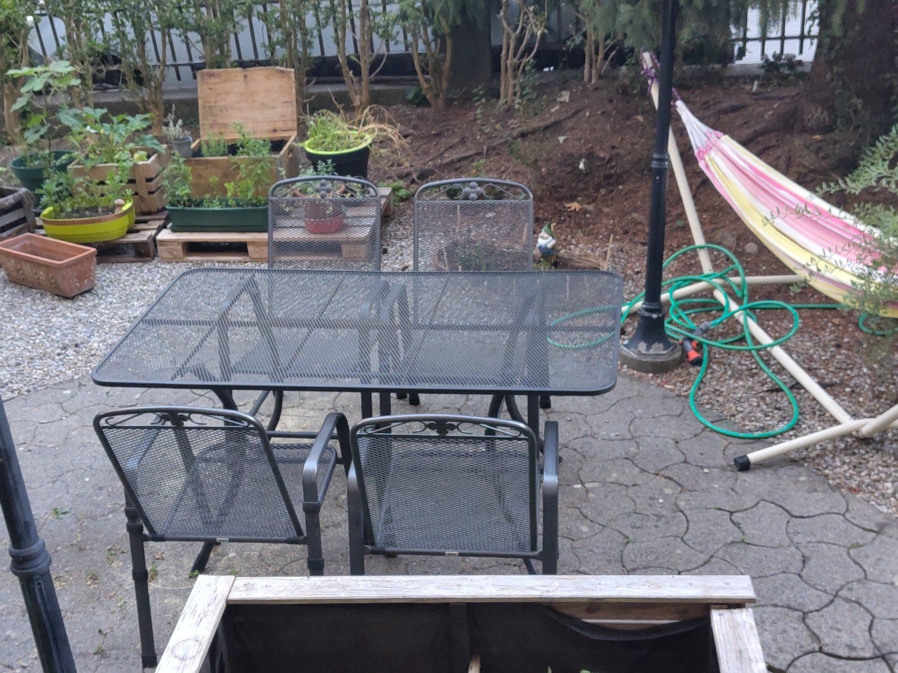 Set de table et chaises: Gartentisch mit 4 Stühlen Metall Anthrazit gebraucht – D'occasion à Bern par eps_qm9d 1