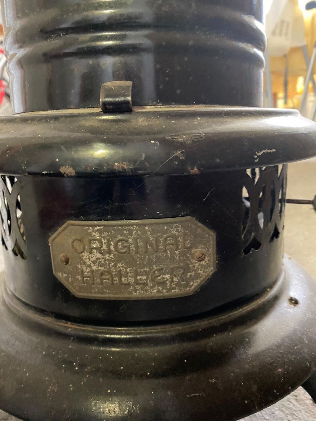 Radiatori: Antiker original Haller Petroleumofen – Usato da Solothurn venduto da Spicar 2