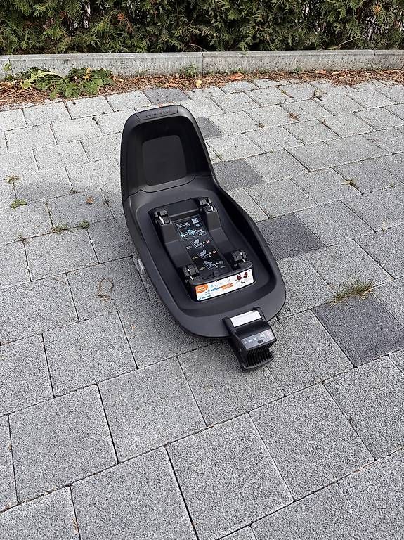Seggiolini per auto: Isofix Station MaxiCosi – Usato da Ortschwaben venduto da mr_official 1