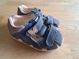 Sandalen Superfit Gr. 22 Schmetterling, links aufgeschürft