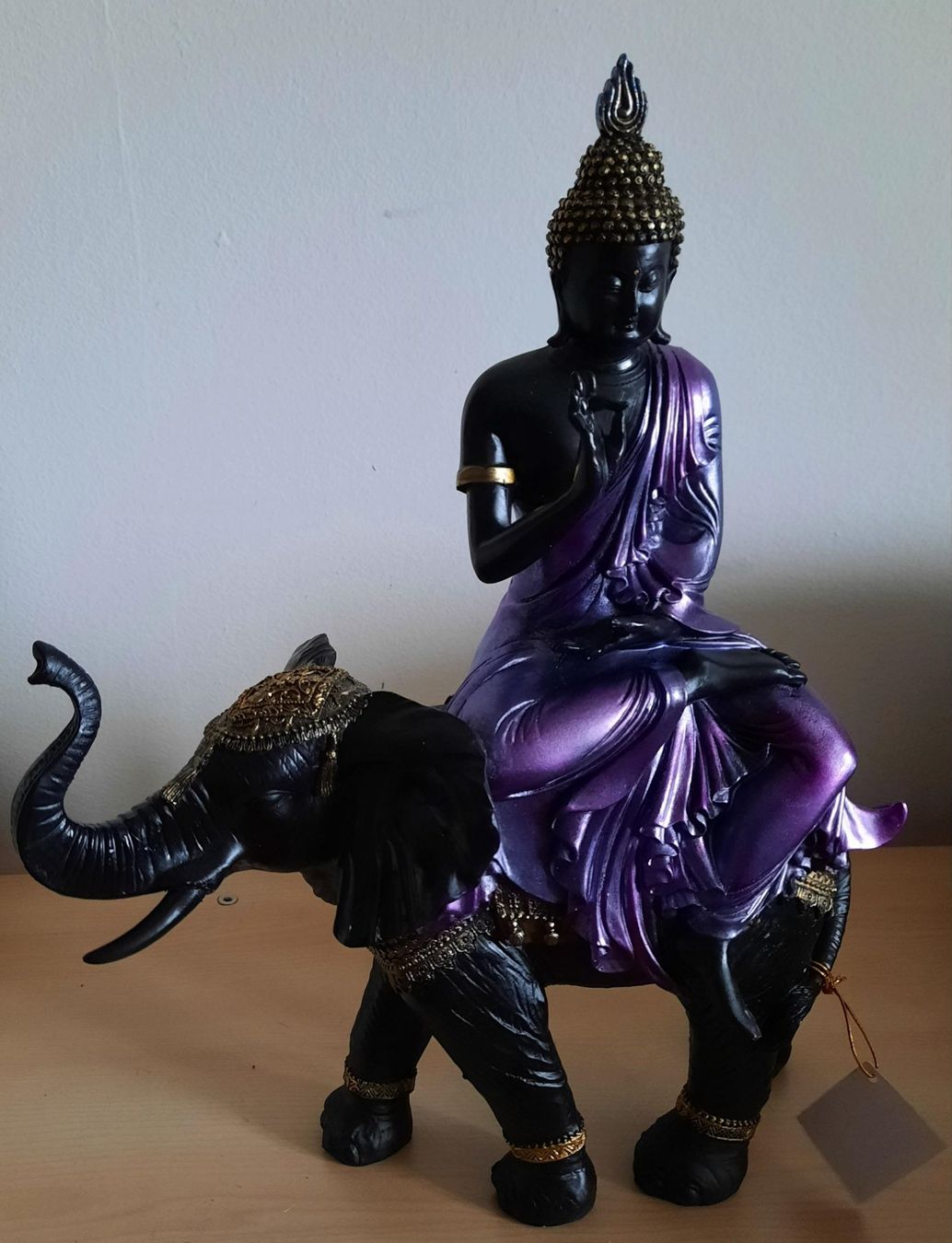Statuette: Buddha auf Elefant reitend - schöne Dekofigur – Nuovo e nell'imballaggio originale da Dübendorf venduto da alibaba010 1