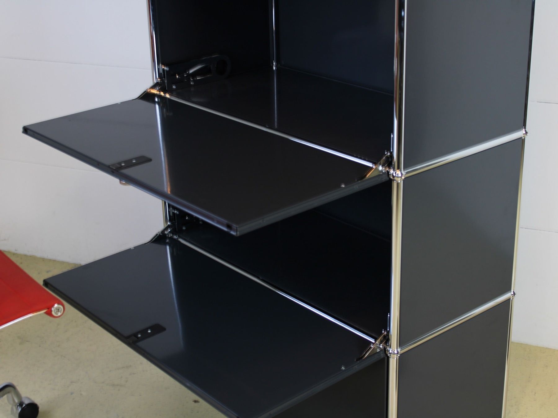 USM Scaffali: USM Haller Highboard | Anthrazitgrau | Neuwertig – Usato da Meinisberg venduto da atelier_TILIJA 6