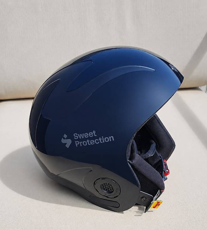 Caschi: Casque de ski avec mentonnière – Usato da Collombey venduto da bugs1978 1