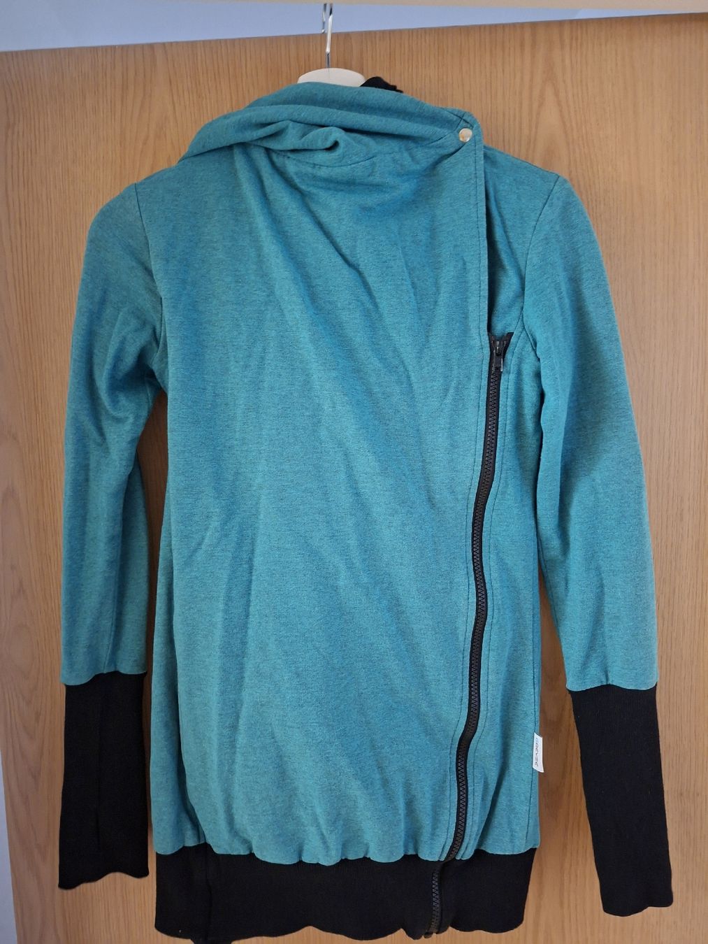 Pullover & Sweatshirts: Tragepulli von Greyse in Petrol Grösse S – Gebraucht aus Chur von nat_yn5h