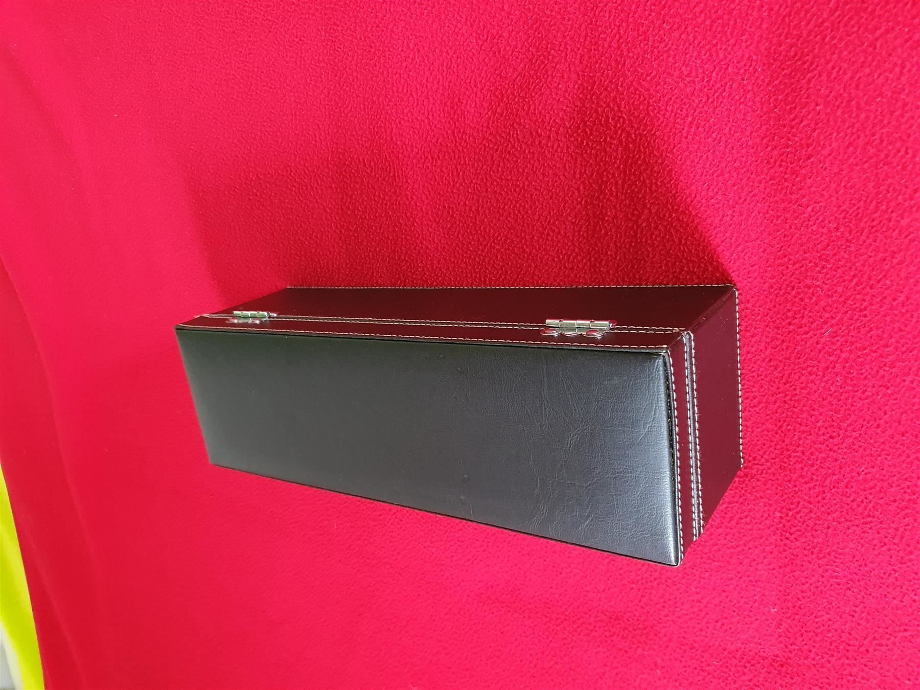 Altro in Decorazioni & Accessori: Weinflaschen Geschenkbox Sommelier Set – Usato da Winterberg ZH venduto da Gemini63 3