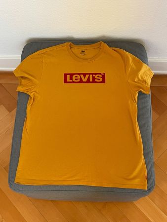 LEVI’S T-SHIRT JAUNE MOUTARDE / ROUGE – TAILLE XL