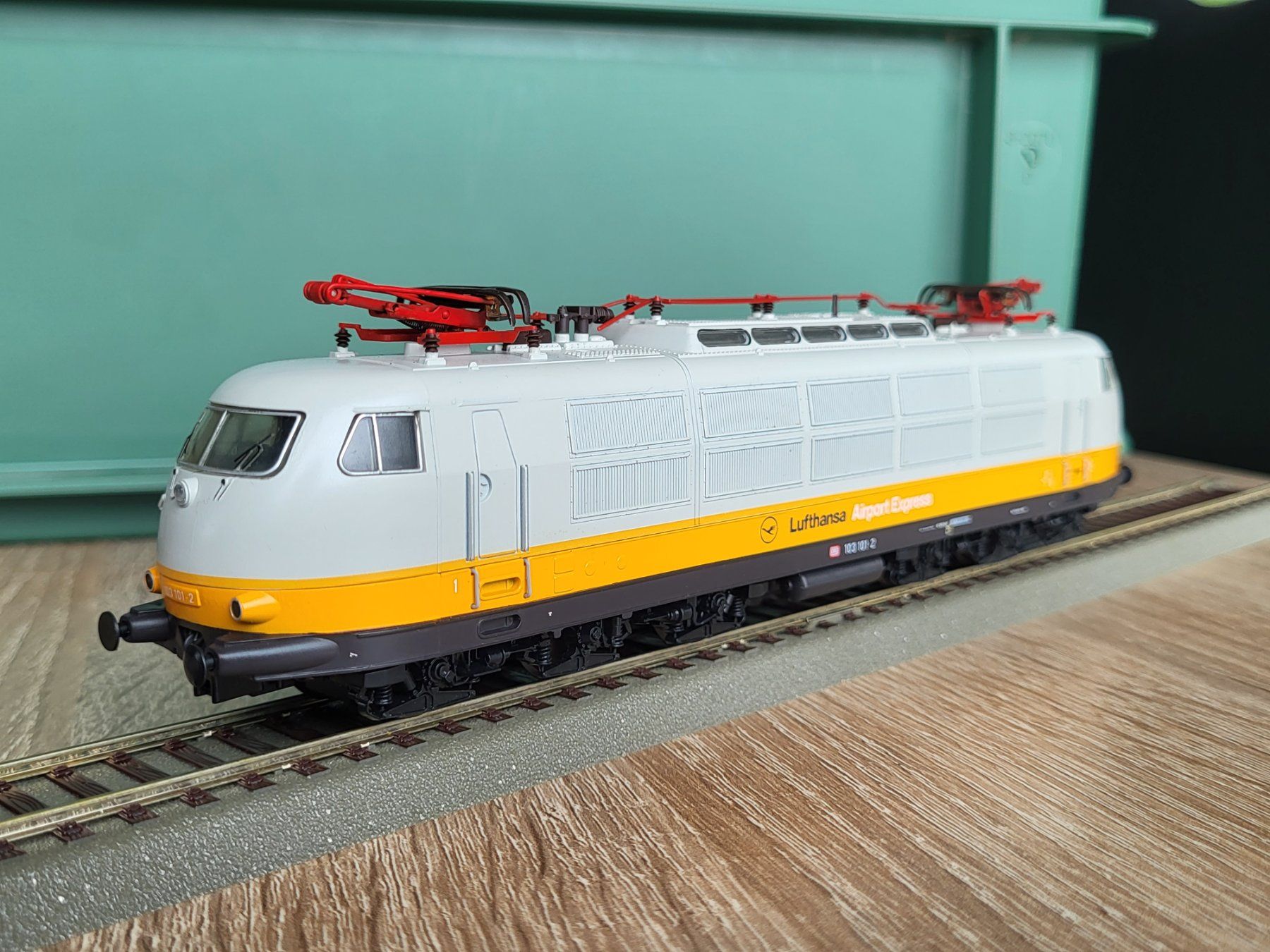 Lima Modelleisenbahnen: H0 LIMA DB 103 101-2 Lufthansa – Gebraucht aus Oberburg von sensetal 1