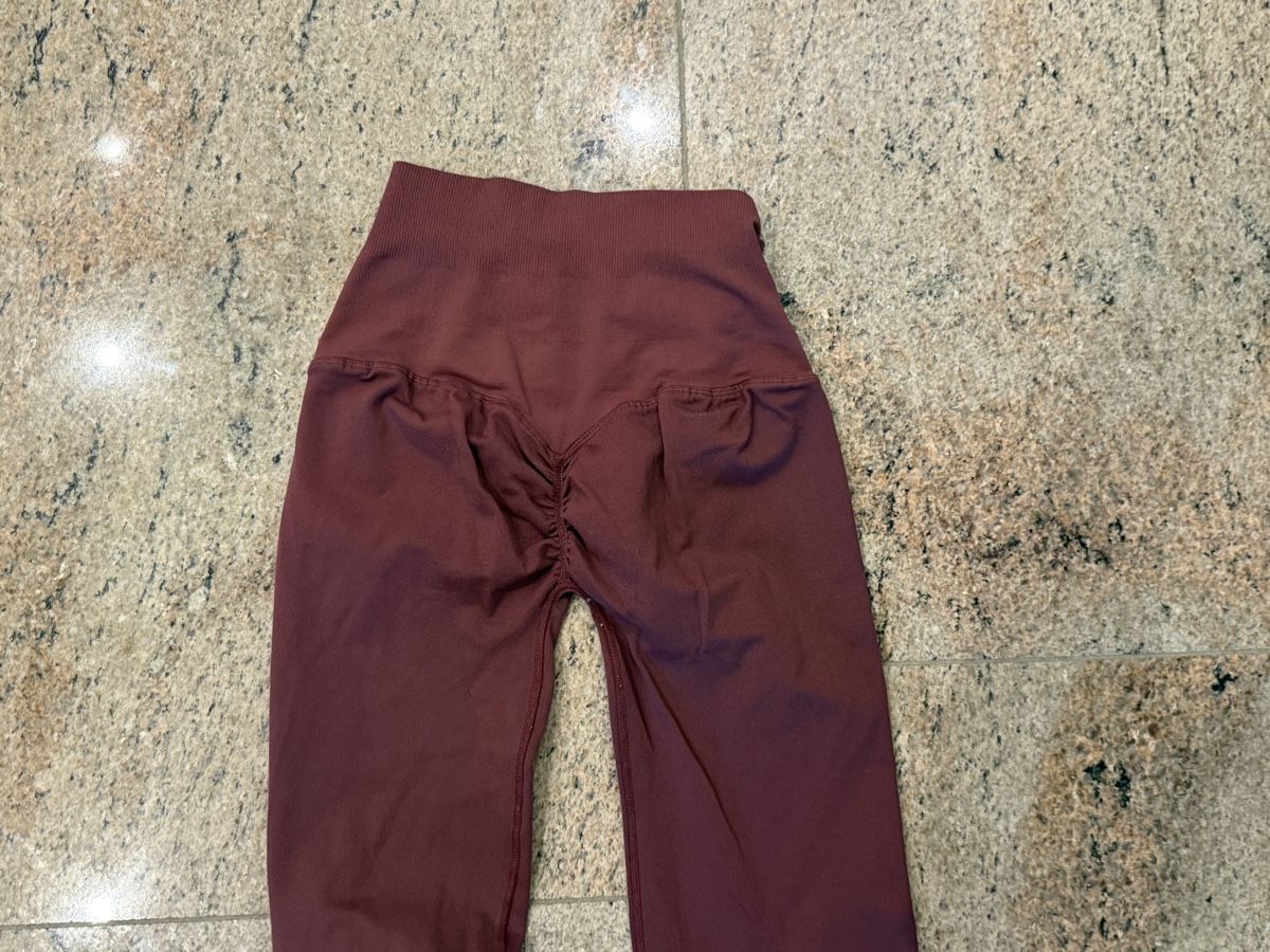 Leggings: FGM04 bordeaux  – Gebraucht aus Losone von lis_s9cf 1