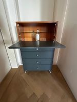 Bar / Kommode mit Schubladen