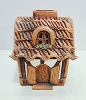 Klein Töpferhaus mit Beleuchtung