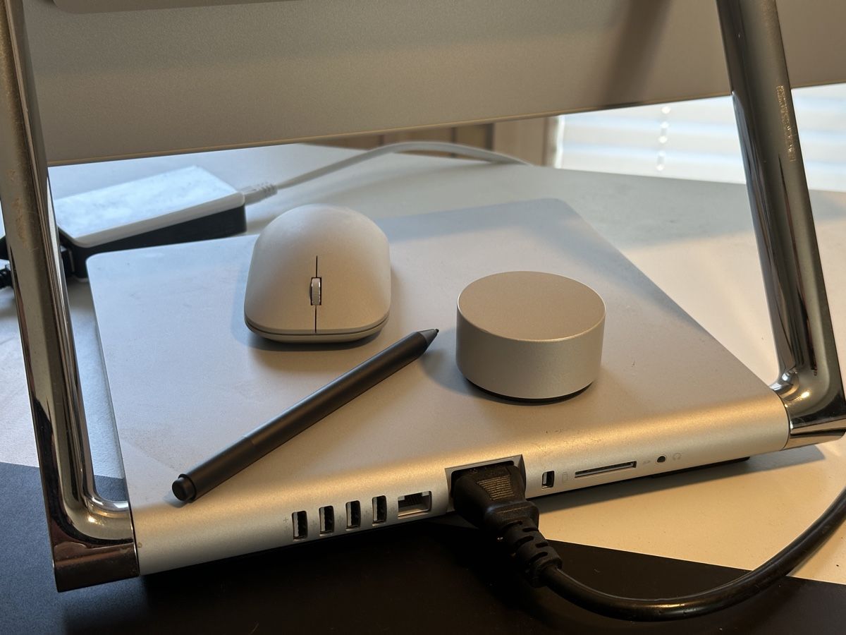 Intel PCs: Microsoft Surface Studio 27 Zoll i5 8GB RAM 1TB SSD – D'occasion à Wädenswil par HobbyZimmer 4