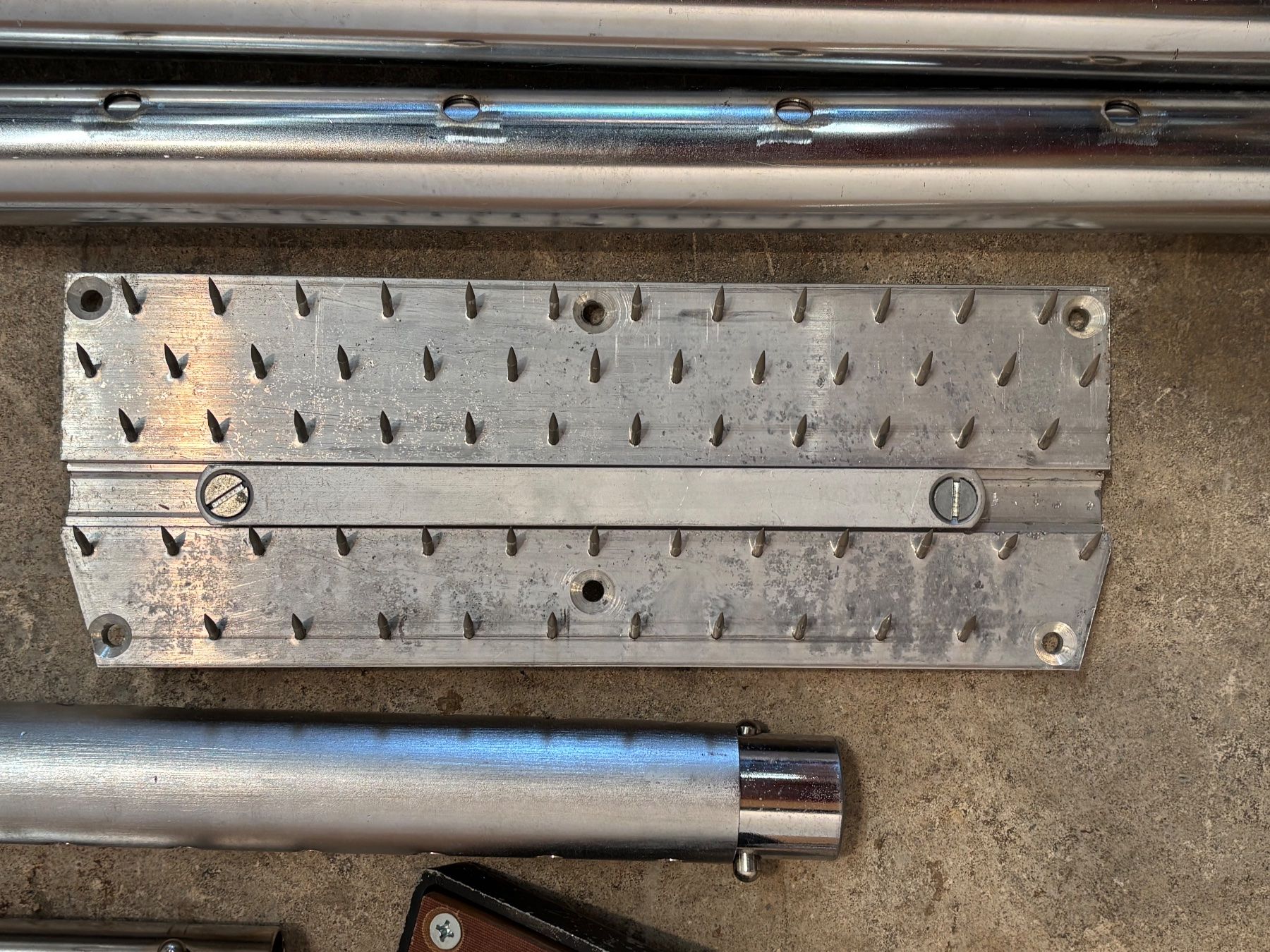 Tutti gli attrezzi: Beno J. Grundlach Teppichspanner Set XXL – Usato da Winterthur venduto da ReUse_Baumarkt 6