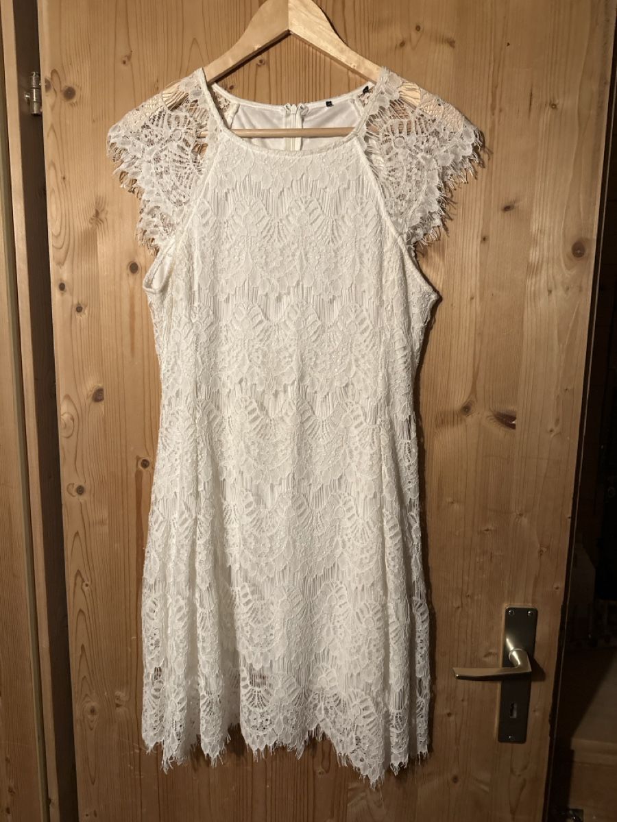 Kleider: Spitzenkleid – Gebraucht aus Donat von troja007