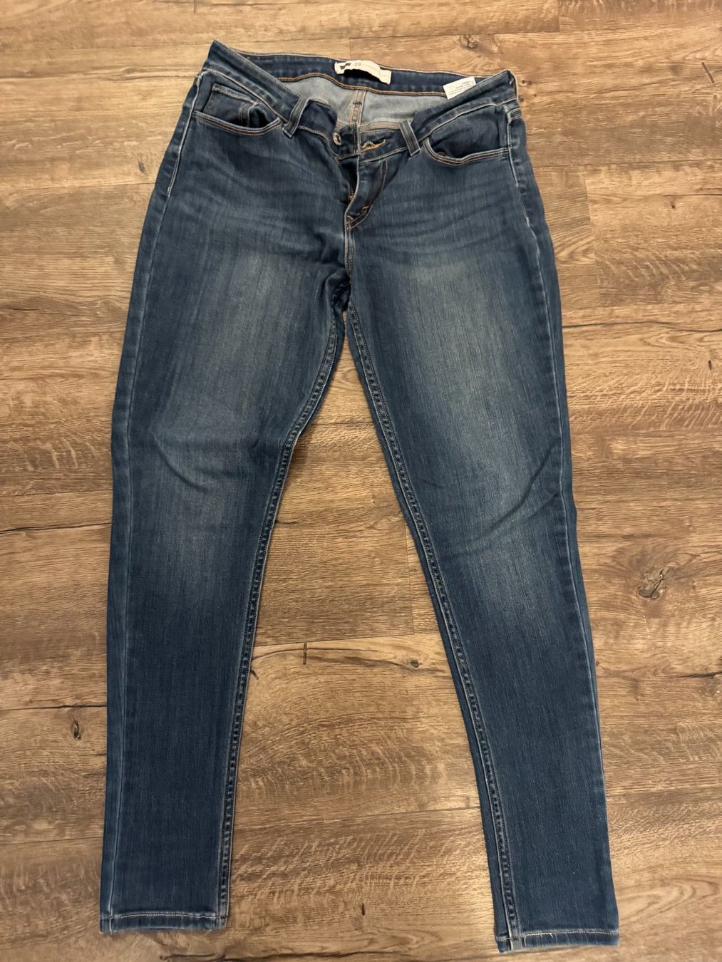 Kleiderpakete: 8 Jeans Levi's – Gebraucht aus Pfeffingen von Twoa 7
