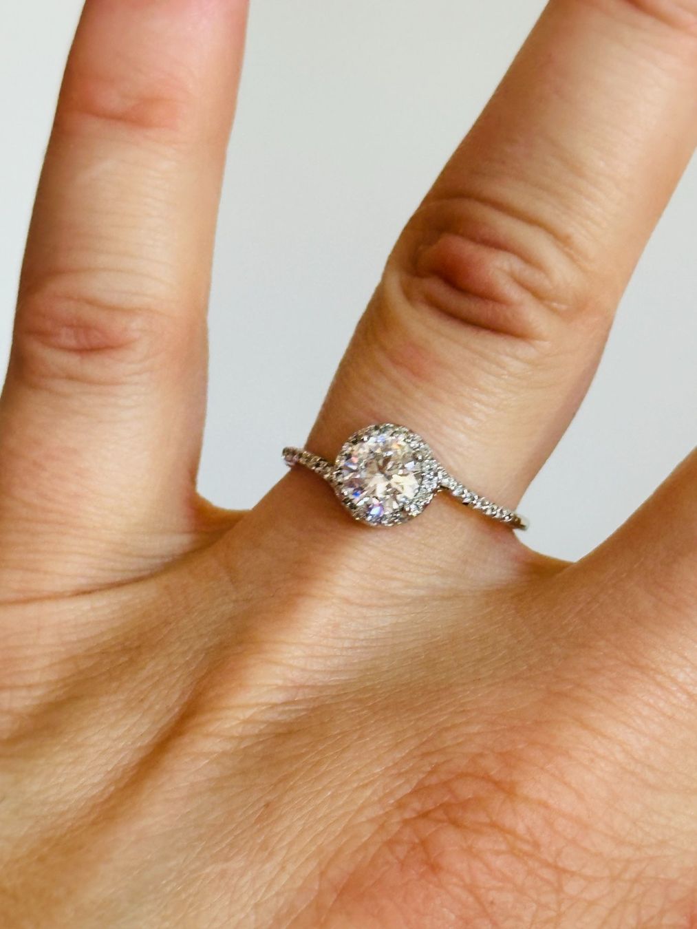 Anelli: Bague élégante avec zircone cubique - Taille 56 – Nuovo e nell'imballaggio originale da Genève venduto da AGBERG 8