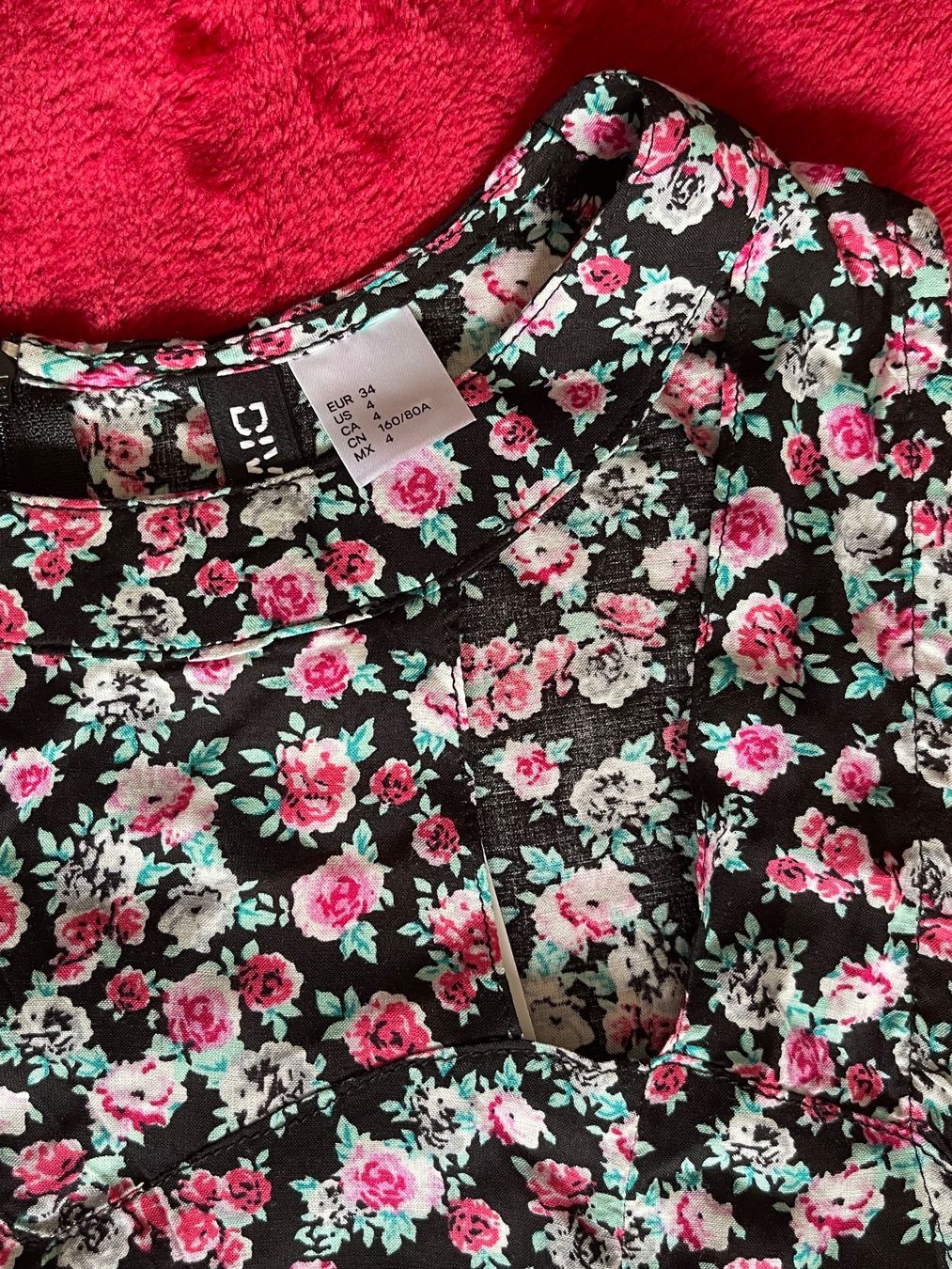 H&M Vestiti: Kleid mit Cut-outs – Nuovo (secondo la descrizione) da Basel venduto da 1moonstar 2