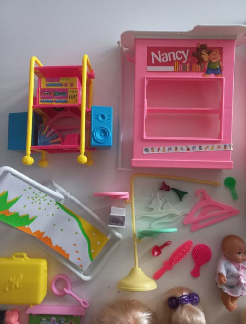 Bambole: Vintage Barbies mit Zubehör - Paket – Usato da Wangen b. Olten venduto da SecondStory4u 3