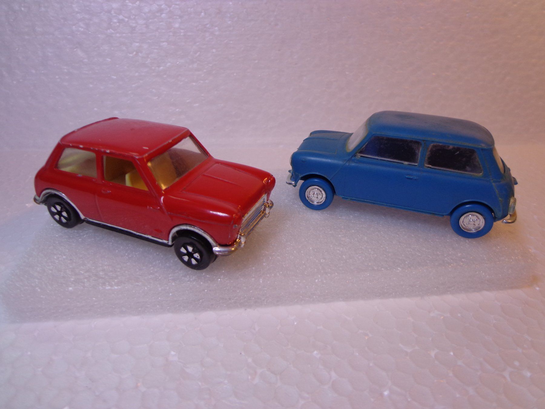 Modellini d'auto: Mini Modelle, Modellautos 10 Stück – Usato da Hinterkappelen venduto da Roku5 9