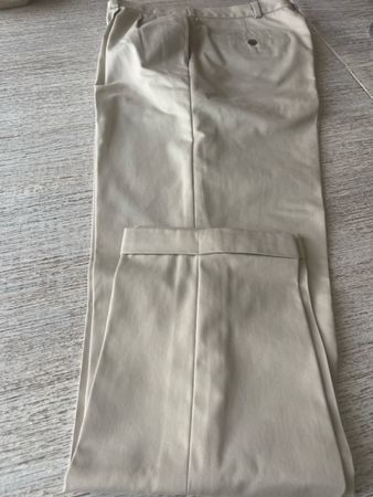 🍷 New! Brooks Brothers Advantage Chino Elliott