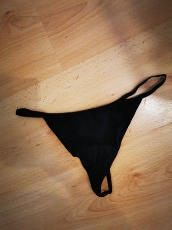 Damen String schwarz Grösse S guter Zustand