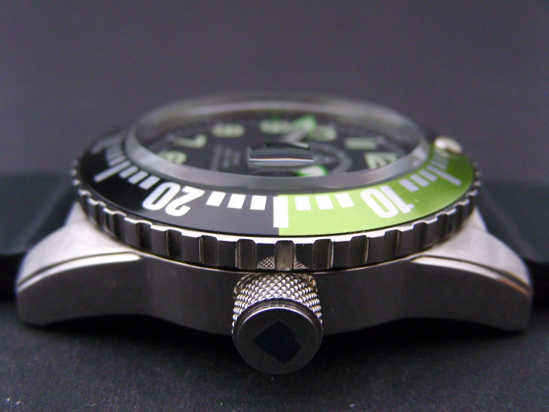 Zeno Orologi: Neue Airplane Diver Automatic Numbers, black/green – Nuovo e nell'imballaggio originale da Mels venduto da niezie2002 6