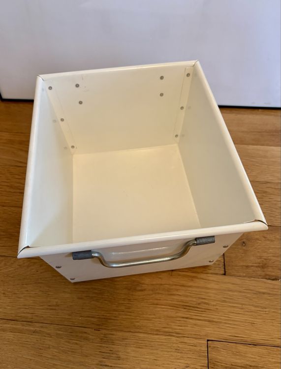 Vallejo Metallboxen Set – 7 Stück, Modellbau & Diorama Zubehör, Verschiedene Größen