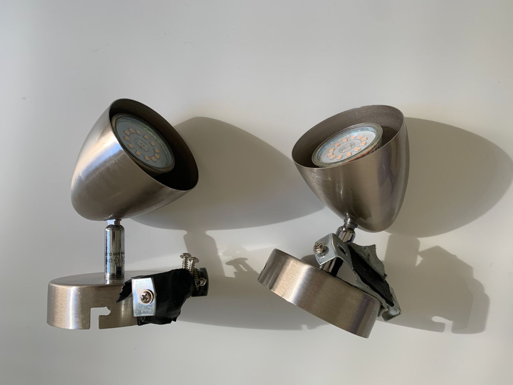 Lampade: Jumbo Chrom Spot Lampe, Wand oder Decke, 2er Set – Usato da Zürich venduto da lor_s6l8