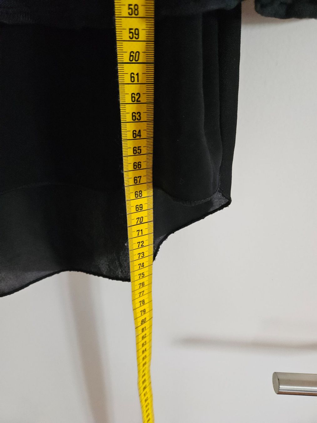 Top: Süsses, schwarzes, langes Oberteil XS/S – Usato da Schaffhausen venduto da sabrina915 1