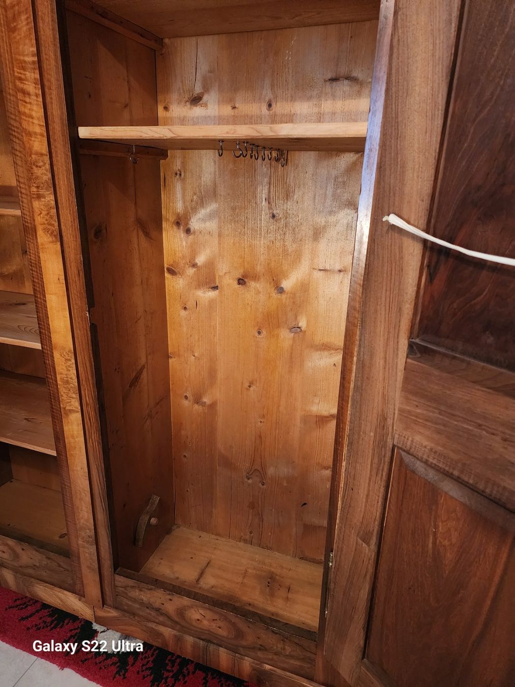 Armadi: Armoire vaudoise ancienne – Usato da Gressy venduto da dut_2d6c 1