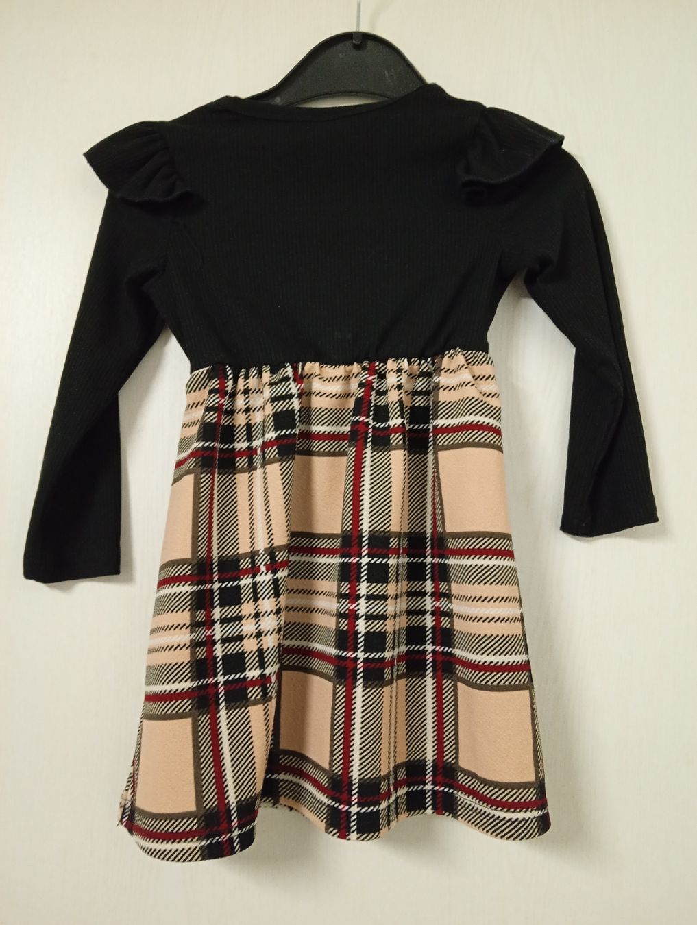 Vestiti & Gonne: Mädchen Kleid schwarz kariert Grösse 3-4J – Usato da Winterthur venduto da pjuma01 2