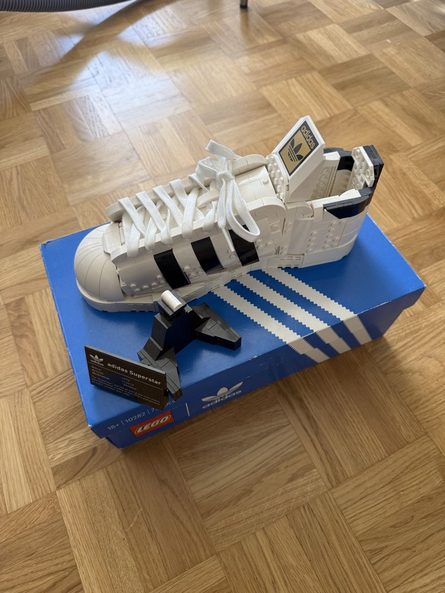 Lego Kit di costruzioni: Adidas Superstar Aus Lego – Usato da Solothurn venduto da EmanuelKummer 4