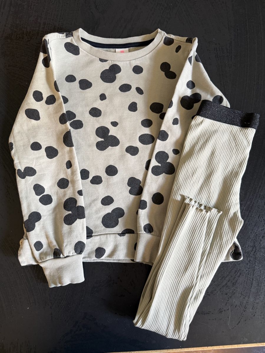 Lotti & Set di vestiti: Hema Set: Pullover + Leggings Gr. 122 🫒 – Usato da Zürich venduto da rf_fr