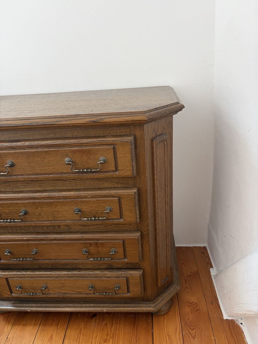 Credenze: Vintage Kommode aus Massivholz – Usato da Zürich venduto da marcel_geb 2