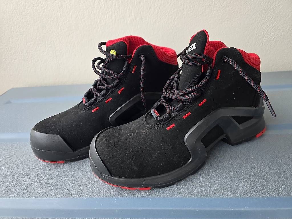 Scarpe da uomo: Uvex Sicherheitsschuhe S3 SRC – Nuovo (secondo la descrizione) da Emmenbrücke venduto da fru_2jpd